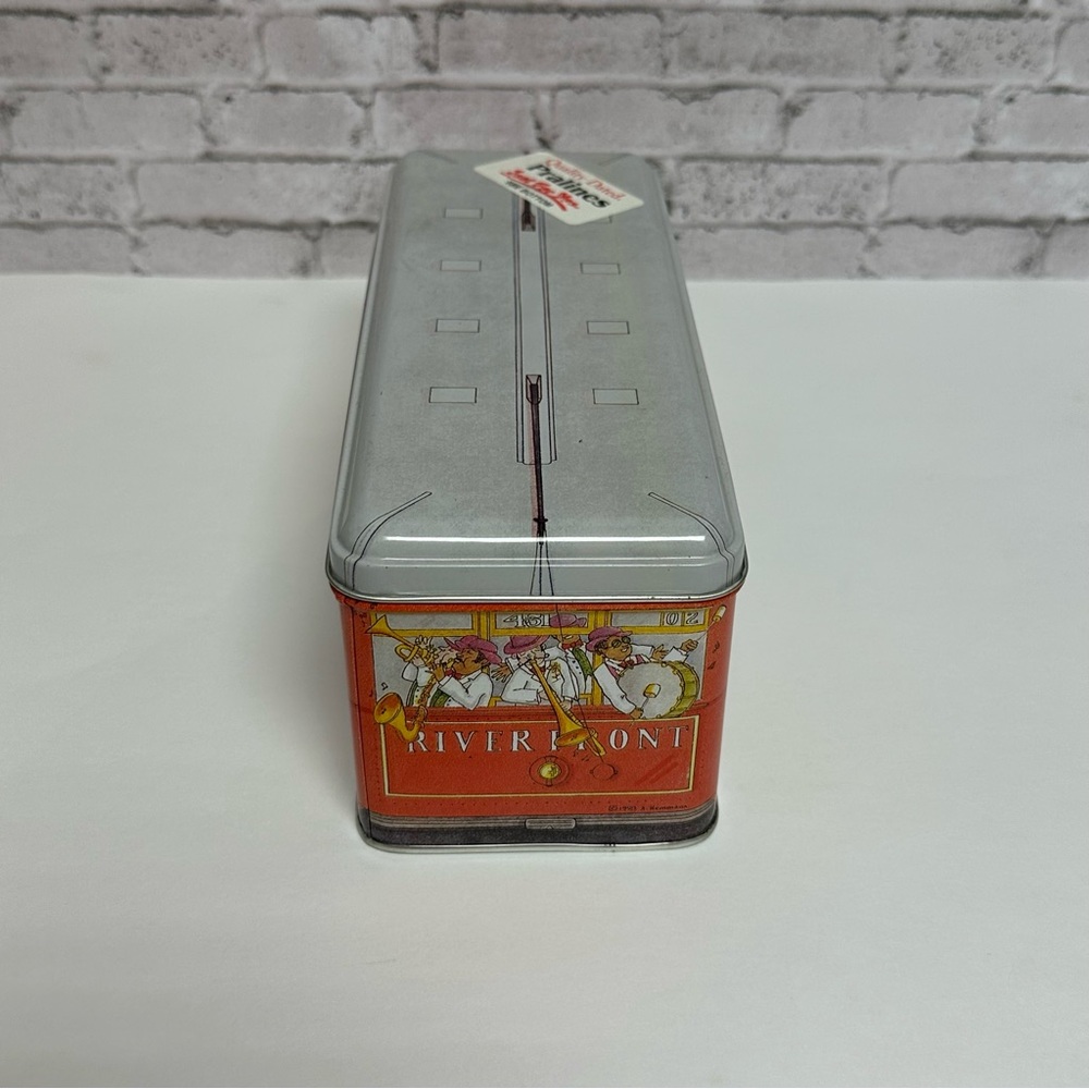 Vintage NEW ORLEANS STREETCAR TROLLY Pralines Collector Tin 10in X 4in - Picture 3 of 7